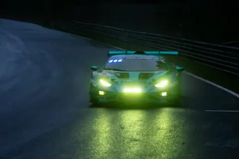 54. ADAC RAVENOL 24h Nürburgring: Wetterkapriolen prägen ersten Tag
